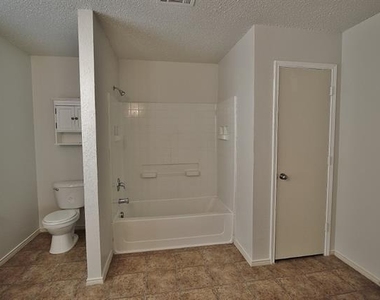 3325 Tioga Street - Photo Thumbnail 19