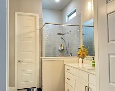 11433 Four Roses Trail - Photo Thumbnail 17