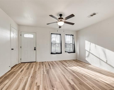 1303 S Medora Street - Photo Thumbnail 6