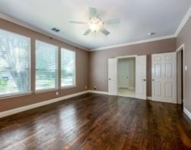 9714 October Glory Lane - Photo Thumbnail 14
