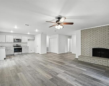4613 Tarry Drive - Photo Thumbnail 3