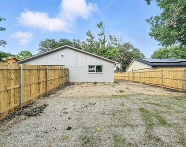4613 Tarry Drive - Photo Thumbnail 35