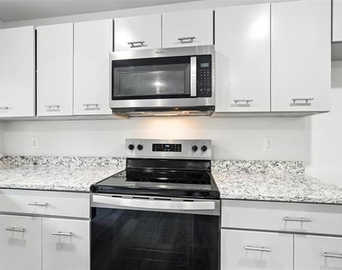 4613 Tarry Drive - Photo Thumbnail 10