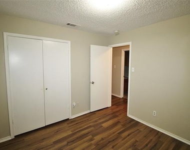 2018 Garden Crest Lane - Photo Thumbnail 18