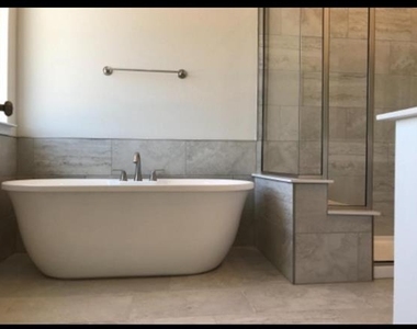 293 Ferndale Street - Photo Thumbnail 7