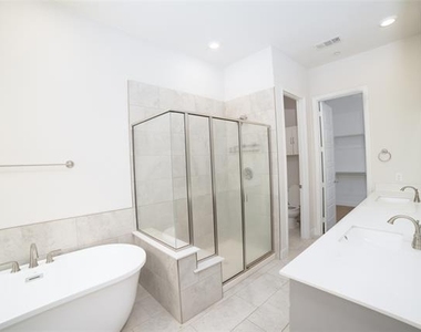 293 Ferndale Street - Photo Thumbnail 9