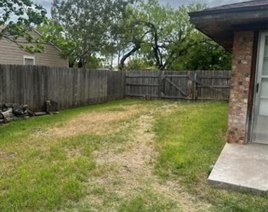 1651 Palm Street - Photo Thumbnail 24
