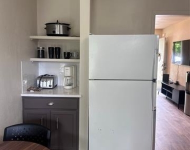 1651 Palm Street - Photo Thumbnail 6