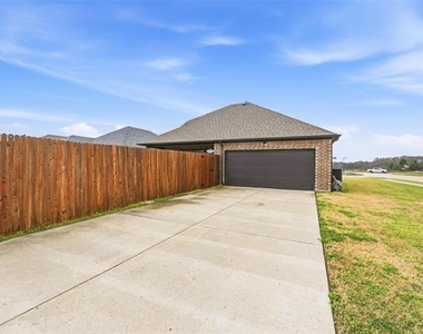 196 Lady Bird Drive - Photo Thumbnail 38