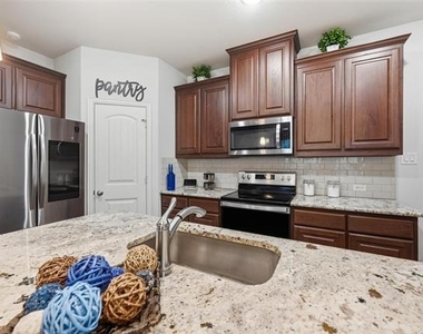 196 Lady Bird Drive - Photo Thumbnail 29