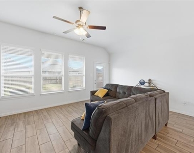 196 Lady Bird Drive - Photo Thumbnail 30