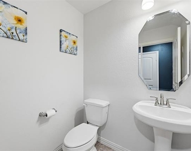 196 Lady Bird Drive - Photo Thumbnail 34