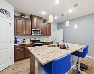 196 Lady Bird Drive - Photo Thumbnail 28