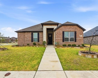 196 Lady Bird Drive - Photo Thumbnail 2