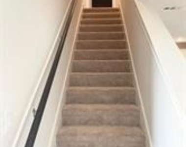 216 Savannah Way - Photo Thumbnail 9