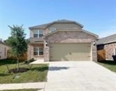 216 Savannah Way - Photo Thumbnail 2