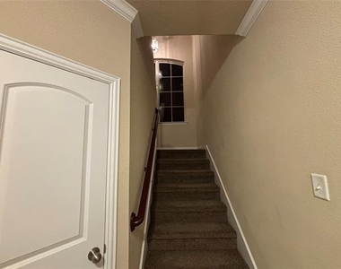 3736 Sicily Street - Photo Thumbnail 10