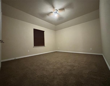 3736 Sicily Street - Photo Thumbnail 15