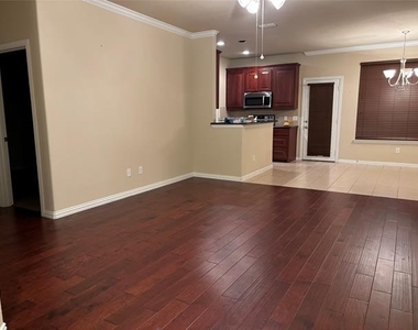 3736 Sicily Street - Photo Thumbnail 2