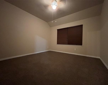 3736 Sicily Street - Photo Thumbnail 12