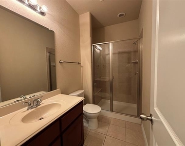 3736 Sicily Street - Photo Thumbnail 7