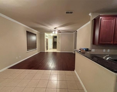 3736 Sicily Street - Photo Thumbnail 6