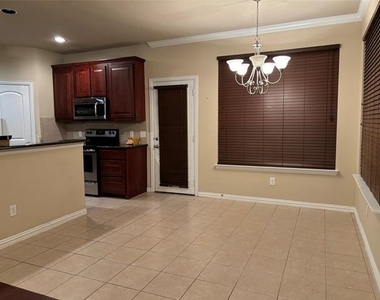 3736 Sicily Street - Photo Thumbnail 3