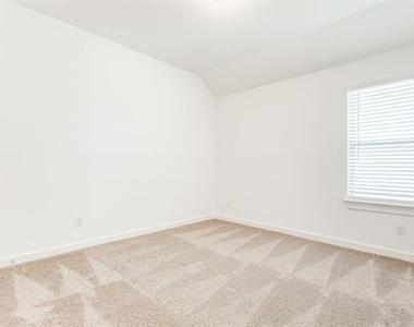 4923 Bellhurst Drive - Photo Thumbnail 19