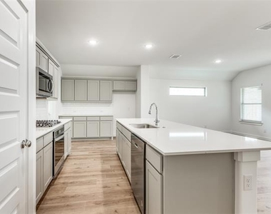 4923 Bellhurst Drive - Photo Thumbnail 3