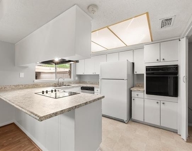 376 Westview Terrace - Photo Thumbnail 14