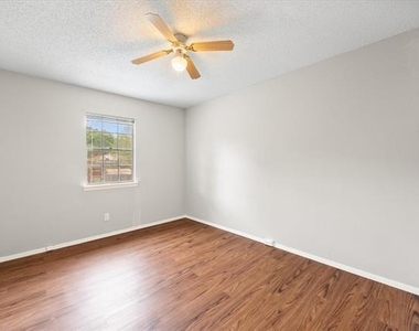 376 Westview Terrace - Photo Thumbnail 23