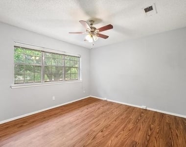 376 Westview Terrace - Photo Thumbnail 20