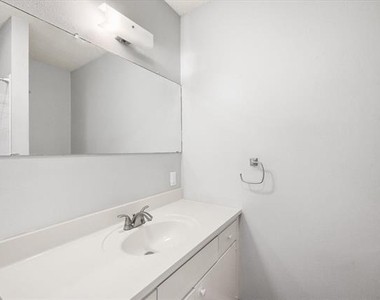 376 Westview Terrace - Photo Thumbnail 25