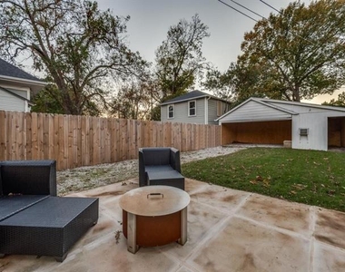 323 S Montclair Avenue - Photo Thumbnail 22