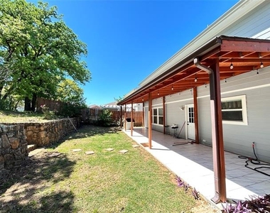 8008 Hidden Oaks Drive - Photo Thumbnail 21