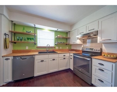 8717 Hackney Lane - Photo Thumbnail 9