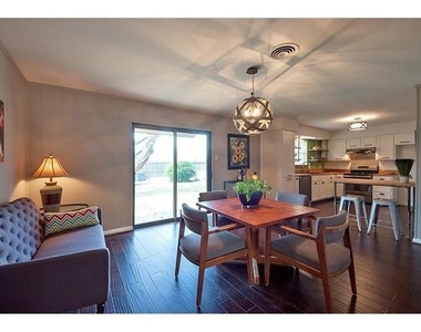 8717 Hackney Lane - Photo Thumbnail 6