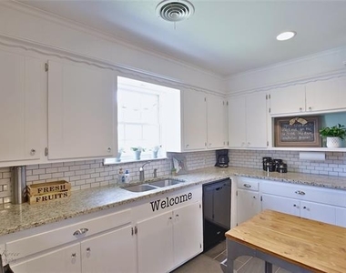2132 Sylvan Drive - Photo Thumbnail 13