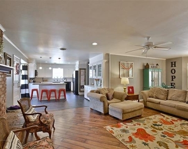 2132 Sylvan Drive - Photo Thumbnail 7