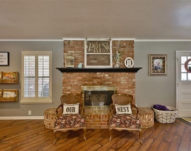 2132 Sylvan Drive - Photo Thumbnail 3