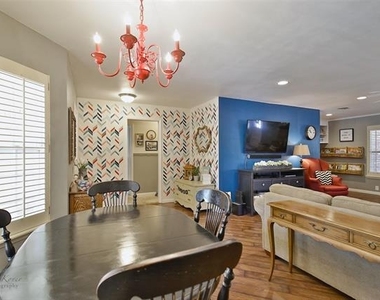 2132 Sylvan Drive - Photo Thumbnail 4