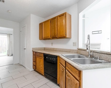 4124 Hollow Oak Drive - Photo Thumbnail 13