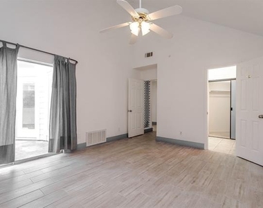 4124 Hollow Oak Drive - Photo Thumbnail 24
