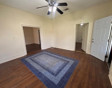 376 W Walters Street - Photo Thumbnail 3