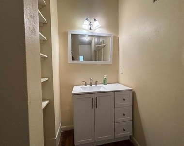 376 W Walters Street - Photo Thumbnail 9