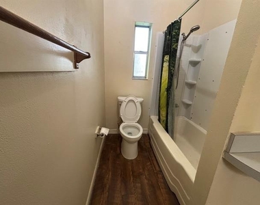 376 W Walters Street - Photo Thumbnail 10