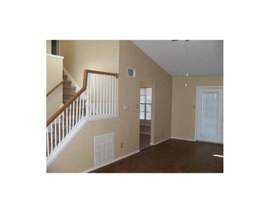 6733 Dandelion Drive - Photo Thumbnail 4
