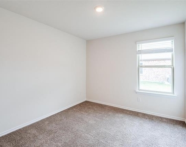 1819 Pecan Valley Drive - Photo Thumbnail 12