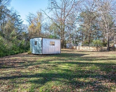 175 E Elm Street - Photo Thumbnail 23