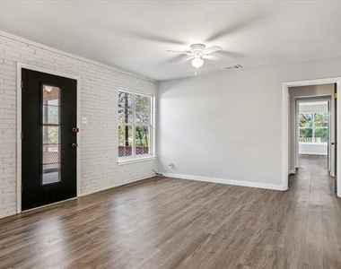 175 E Elm Street - Photo Thumbnail 2